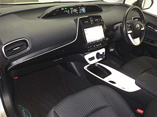TOYOTA PRIUS 2016