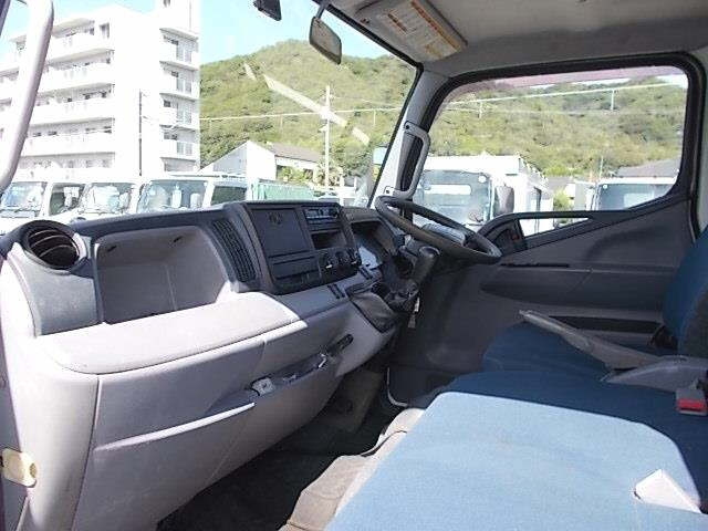 MITSUBISHI CANTER 2011