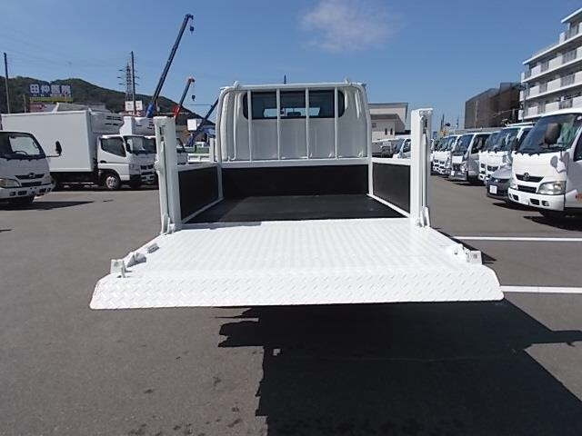 MITSUBISHI CANTER 2011