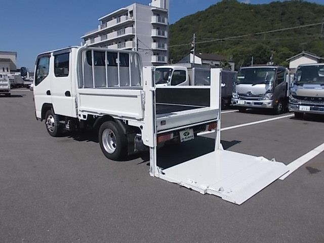 MITSUBISHI CANTER 2011