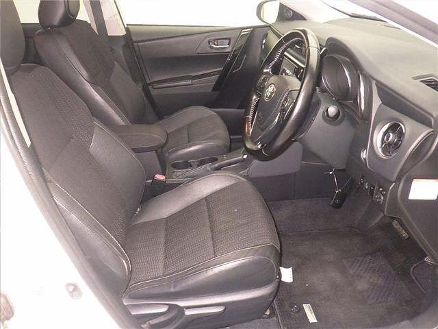 TOYOTA AURIS 2017