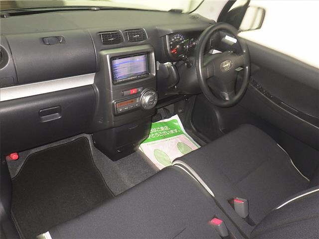 TOYOTA PIXIS SPACE 2011