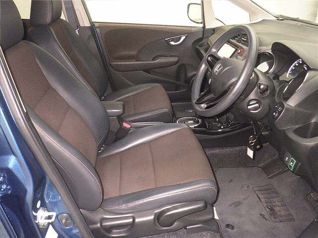 HONDA FIT SHUTTLE 2011