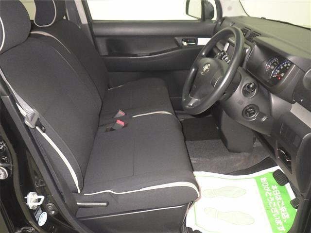 TOYOTA PIXIS SPACE 2011
