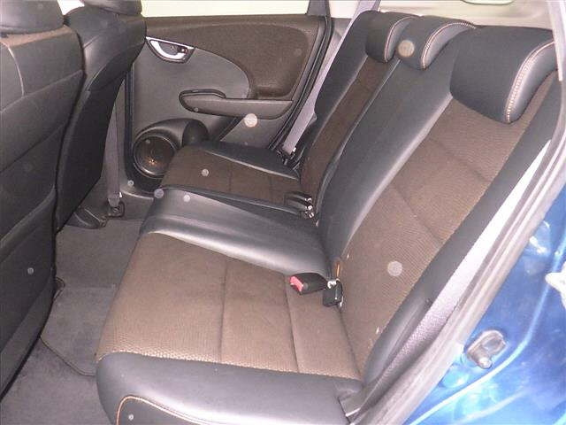 HONDA FIT SHUTTLE 2011