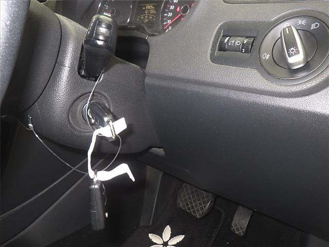 VOLKSWAGEN POLO 2012