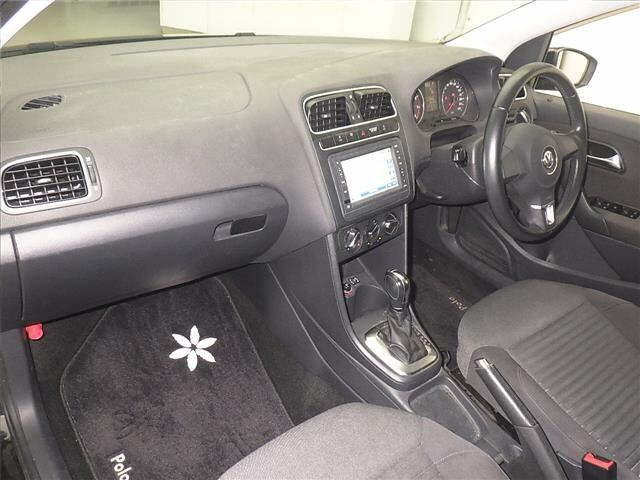 VOLKSWAGEN POLO 2012