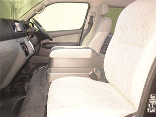 NISSAN CARAVAN BUS 2018