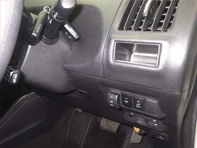 TOYOTA PRIUS ALPHA 2014