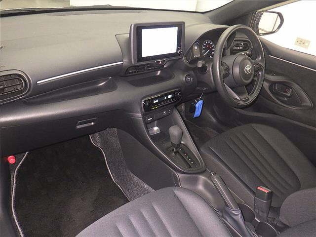 TOYOTA YARIS 2024