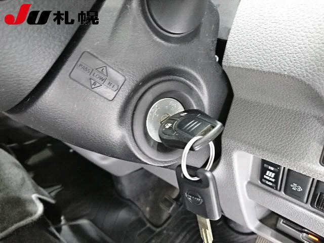 NISSAN CARAVAN VAN 2018