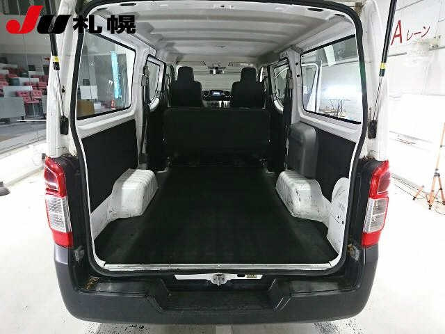 NISSAN CARAVAN VAN 2018