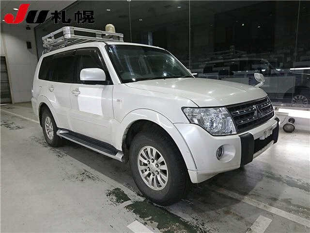 MITSUBISHI PAJERO 2011