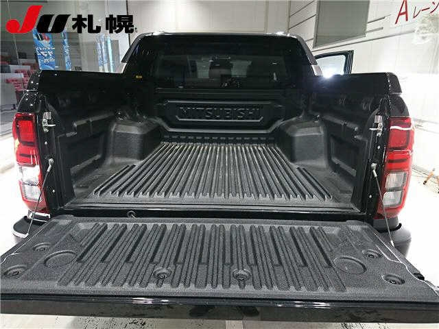 MITSUBISHI TRITON 2024