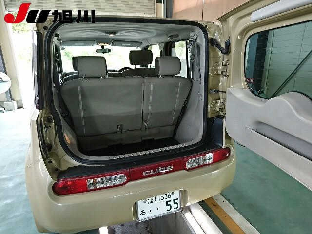 NISSAN CUBE 2010