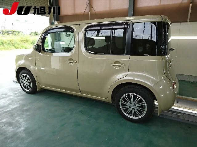 NISSAN CUBE 2010