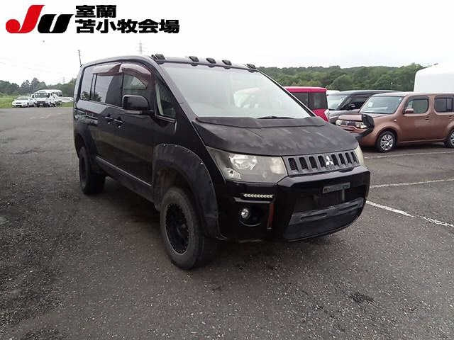 MITSUBISHI DELICA D5 2013