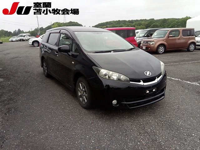 TOYOTA WISH 2011