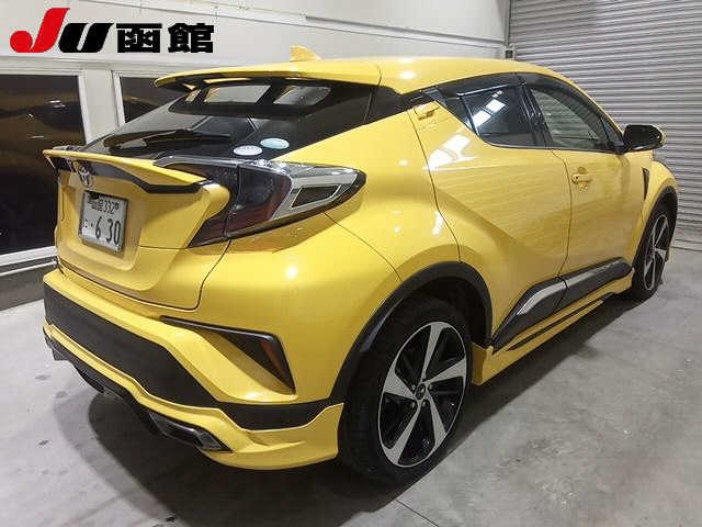 TOYOTA C-HR 2016