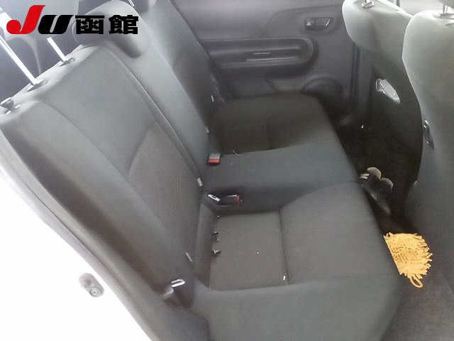 TOYOTA AQUA 2016
