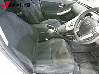 TOYOTA PRIUS 2012