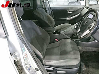TOYOTA PRIUS 2011