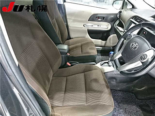 TOYOTA AQUA 2012
