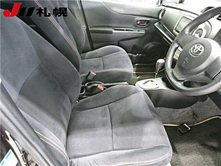TOYOTA VITZ 2013