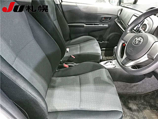 TOYOTA VITZ 2012