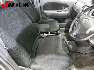 TOYOTA SIENTA 2011