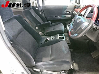 TOYOTA ALPHARD 2010