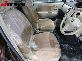 TOYOTA SIENTA 2012