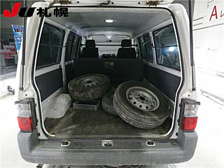 MAZDA BONGO VAN 2010