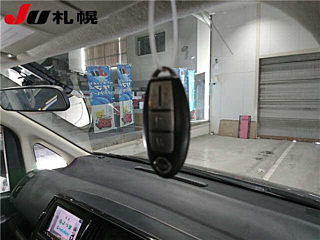 NISSAN SERENA 2010
