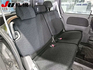 TOYOTA SIENTA 2011