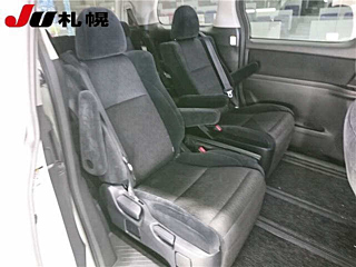 TOYOTA ALPHARD 2010