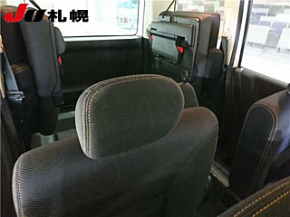 NISSAN SERENA 2010