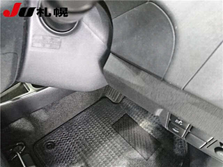TOYOTA PRIUS 2012
