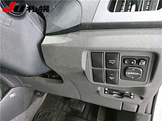 TOYOTA PRIUS 2011
