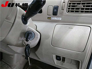 TOYOTA RAUM 2010