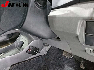 TOYOTA PRIUS 2011