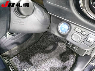 TOYOTA AQUA 2015