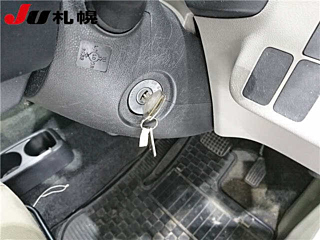 DAIHATSU MIRA E S 2012
