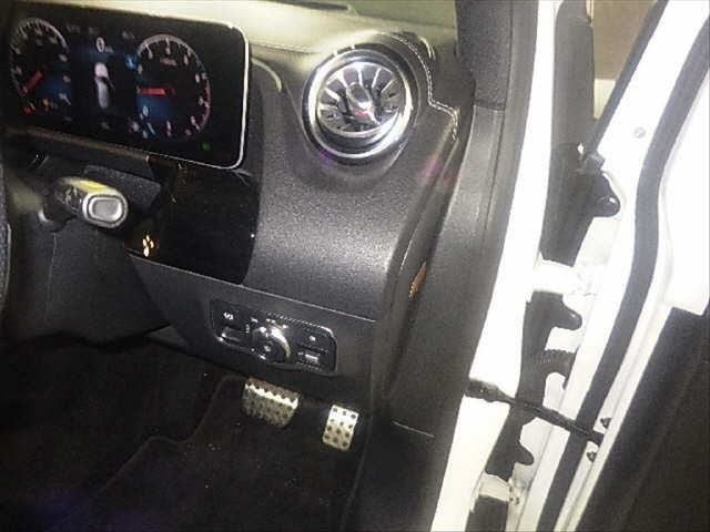 MERCEDES BENZ B CLASS 2019