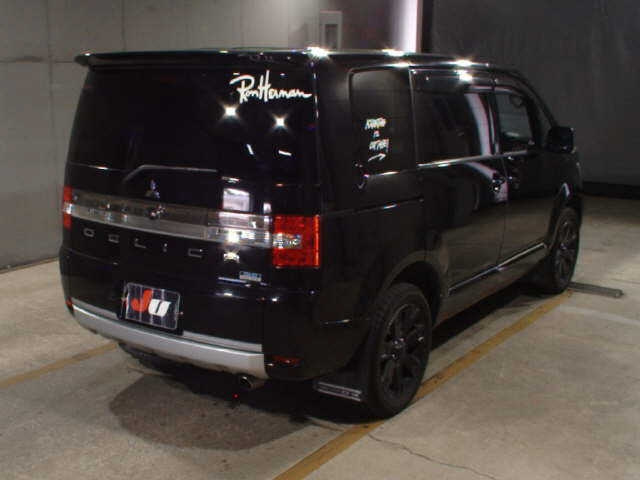 MITSUBISHI DELICA D5 2013
