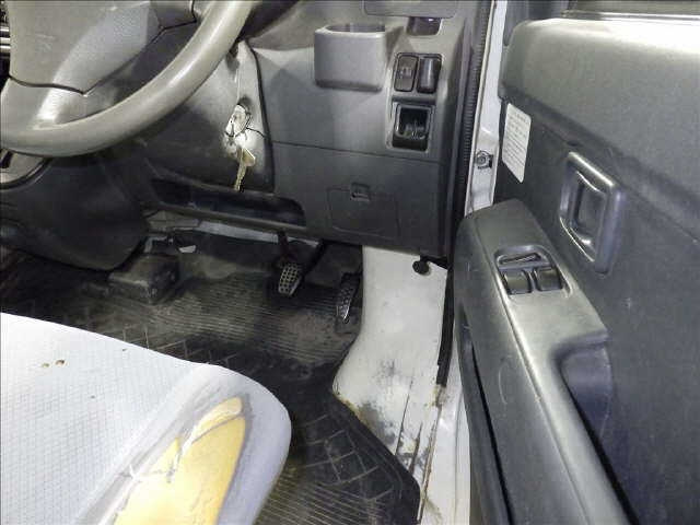 DAIHATSU HIJET VAN 2009