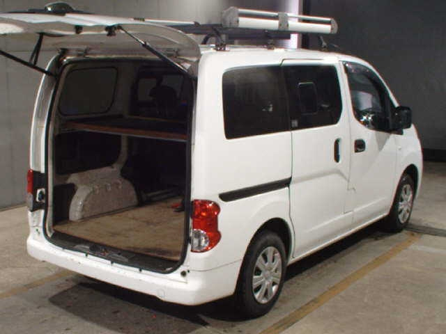 MITSUBISHI DELICA 2013