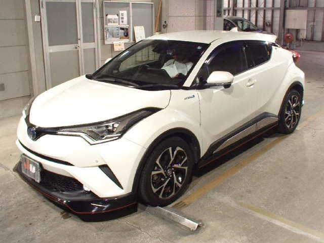 TOYOTA C-HR 2018