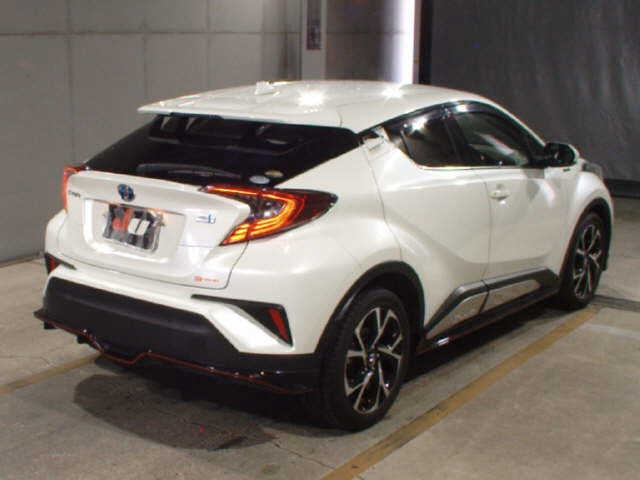 TOYOTA C-HR 2018