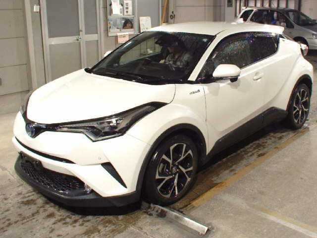 TOYOTA C-HR 2017